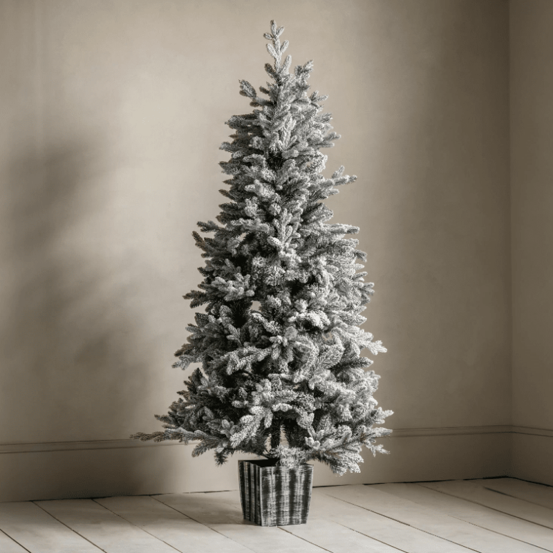 6ft Luxury Frosted Christmas Tree